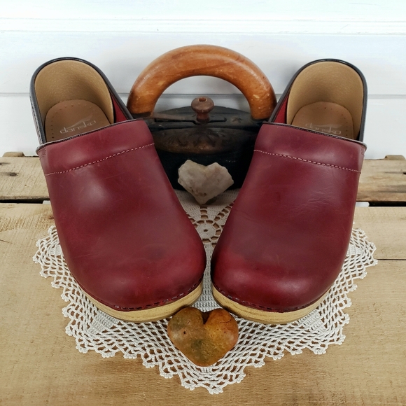 ROse RED Dansko Pro Honey Clog Oiled Leather Festive Cottage Boho 37 38 39 41 42 - Picture 6 of 9